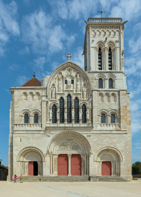 Façade de la basilique Sainte-Marie-Madeleine de Vézelay