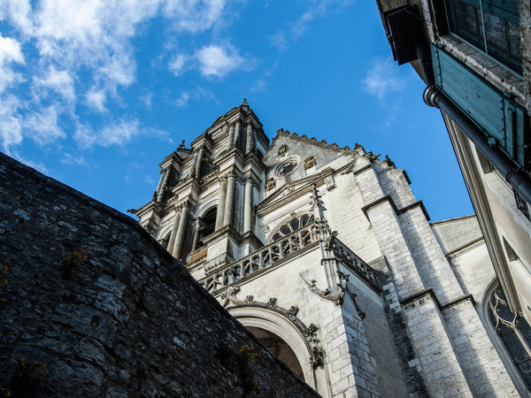 Façade classique de la cathédrale Saint-Louis de Blois