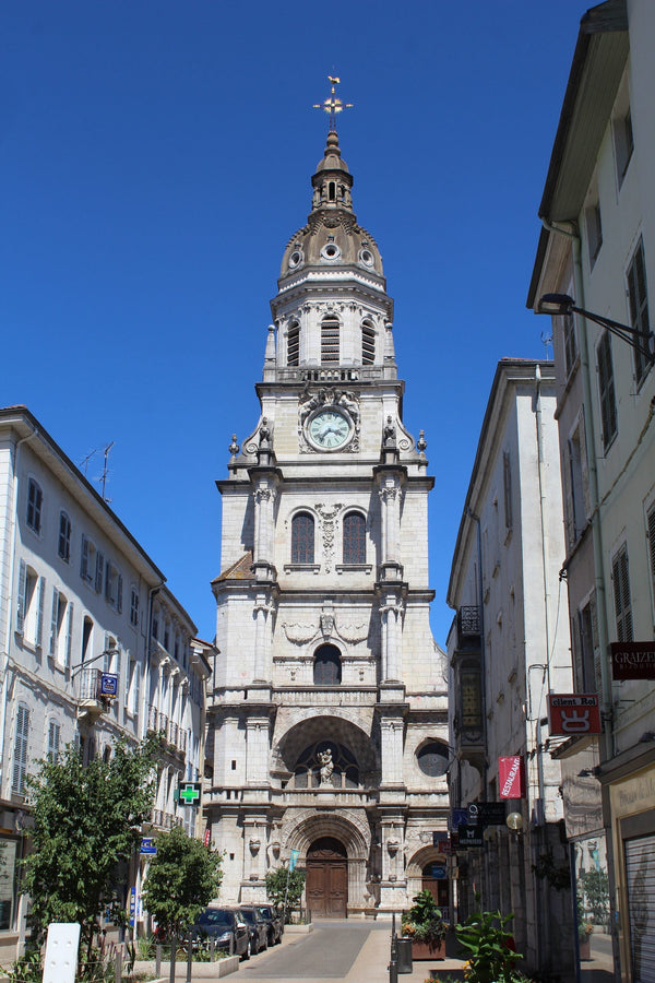 Façade Renaissance de la cocathédrale Notre-Dame de Bourg-en-Bresse vue depuis l'hôtel de ville