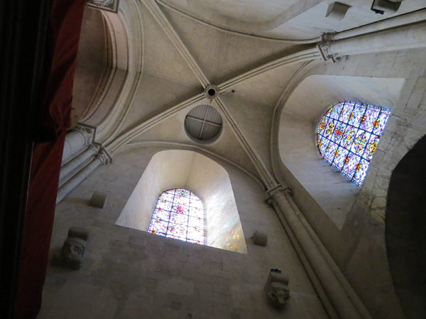Vue intérieure de la cocathédrale Saint-Spire