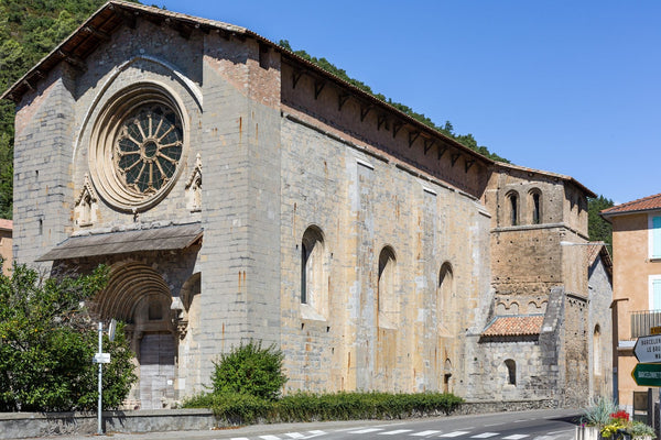 Façade romane de Notre-Dame-du-Bourg à Digne
