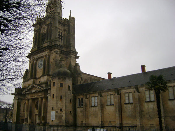Façade ouest de la cathédrale Notre-Dame-de-l'Assomption de Luçon en Vendée
