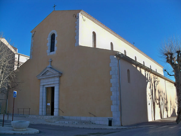 Façade de la cathédrale Notre-Dame-de-l'Assomption de Riez, ancienne cathédrale du diocèse de Riez.