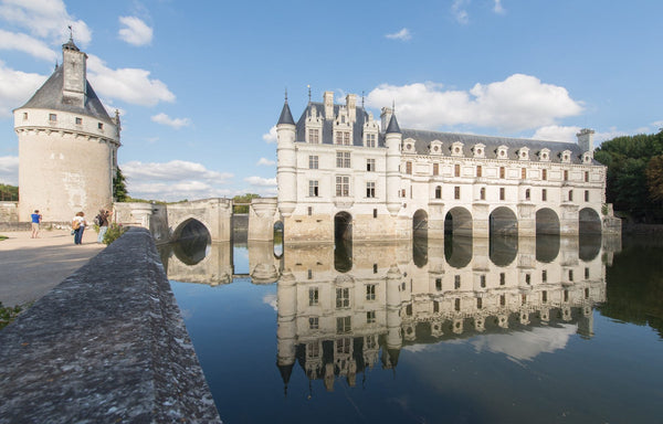 Château de Chenonceau et sa galerie sur le Cher