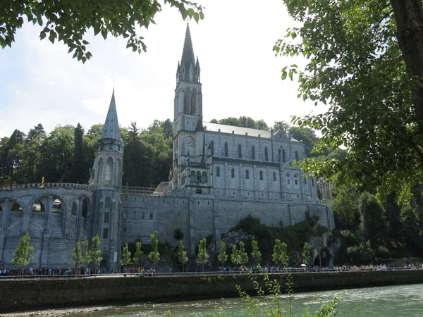 Facade de Sanctuaire Notre-Dame de Lourdes