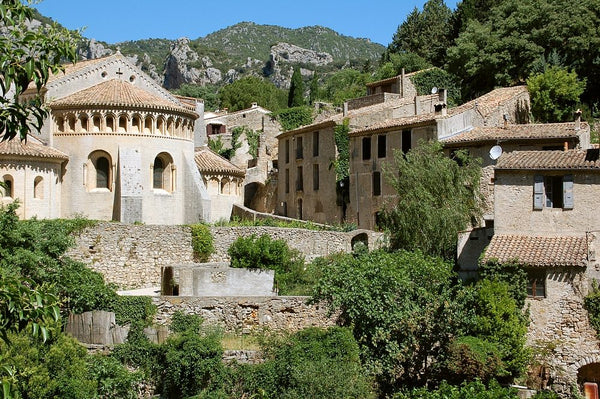 Facade de Saint-Guilhem-le-Désert